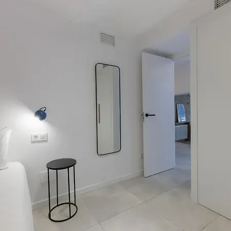 Stylish Near Placa Espana Apartment